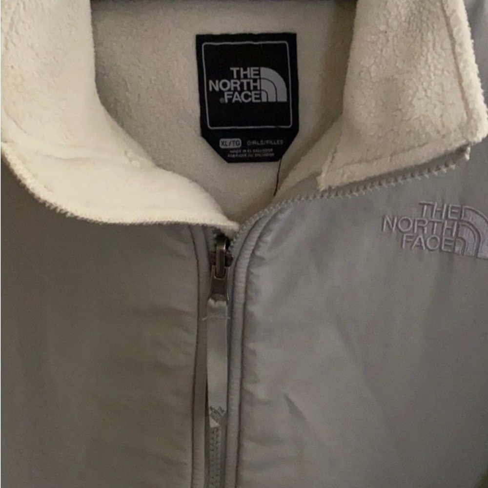 The North Face White & Silver ZIP UP EUC - Picture 2 of 8